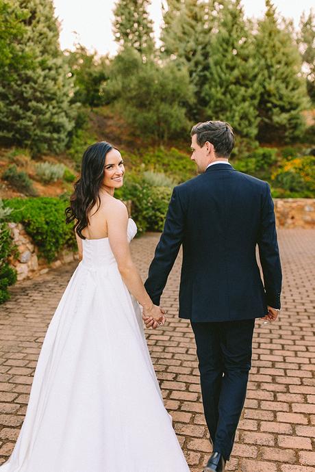 Fall wedding with romantic shades of red and pink | Georgia & Thomas