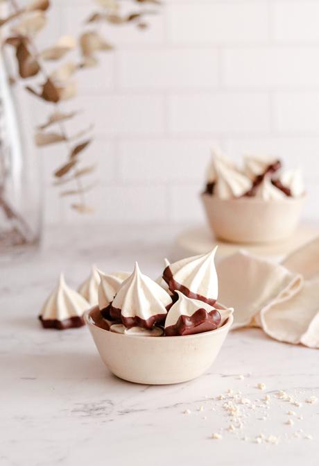 Sweet and simple: Chocolate dipped meringue kisses