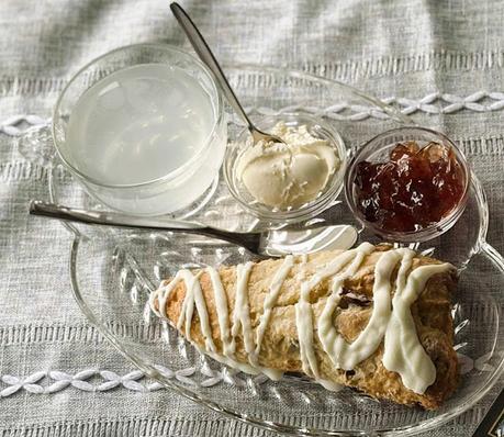 White Chocolate Cranberry Scones