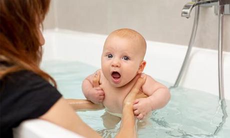 How to Bathe Your Newborn for the First Time?