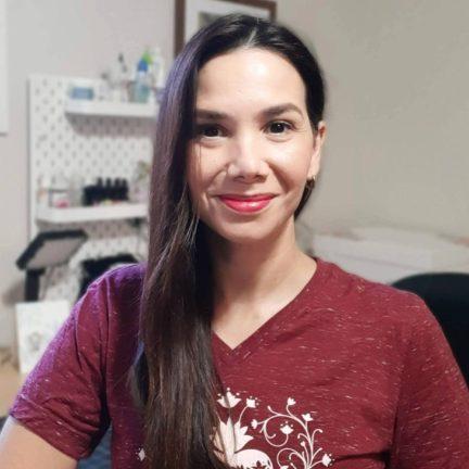 Meet the reviewers behind our world embroidery shops listing Mónica Zerpa