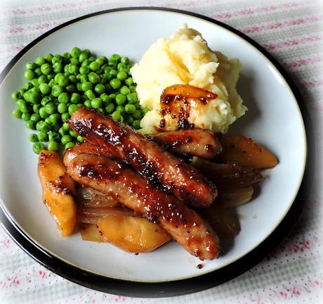 Sausages with Mustard and Apple