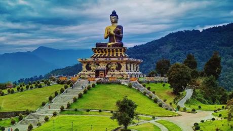 Sikkim Tour Packages for Honeymooners A Romantic Beautiful Valley On This Earth