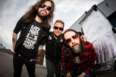 UK stoner rock trio DUNES shares new single 