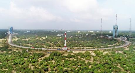 PSLV C60/Spadex soars into sky !