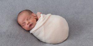 Here’s Why Second-Time Parents Advice You to Swaddle Your Baby