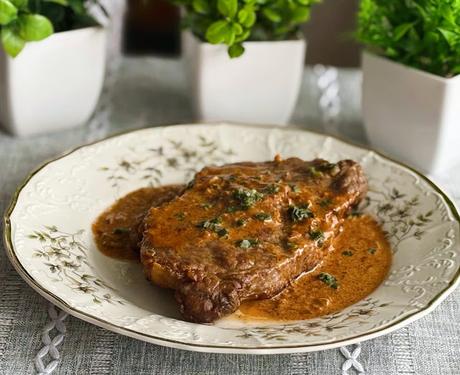 Simple Beef Steak Diane