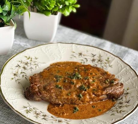 Simple Beef Steak Diane