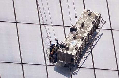 Hazardous jobs and 2 window cleaners dangle at One World Trade Centre