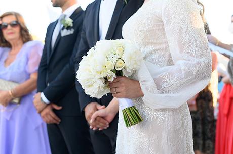 timeless-wedding-rethymno-white-florals_13