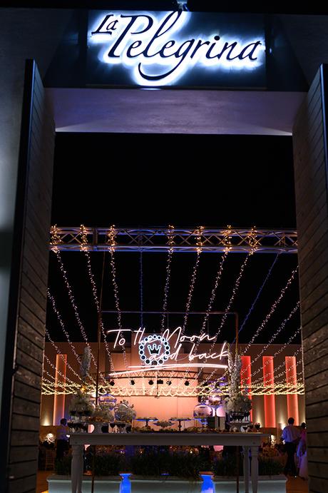 timeless-wedding-rethymno-white-florals_05