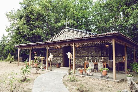 boho-summer-wedding-lake-plastiras_12