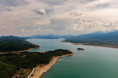 boho-summer-wedding-lake-plastiras_14