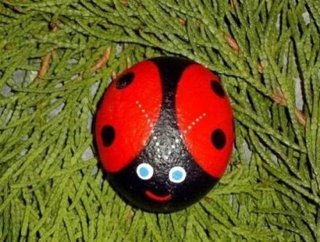 Ten Ways to Paint Pebbles With The Little Ones Ladybirds