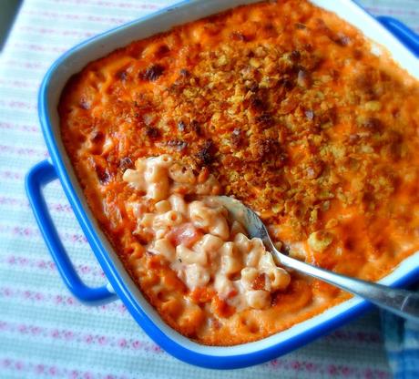 macaroni and cheese with tomatoes