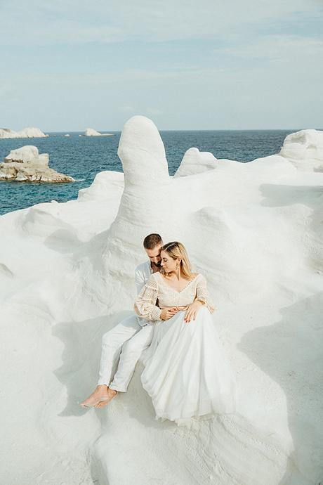 romantic-elopement-sea-styled-shoot_04