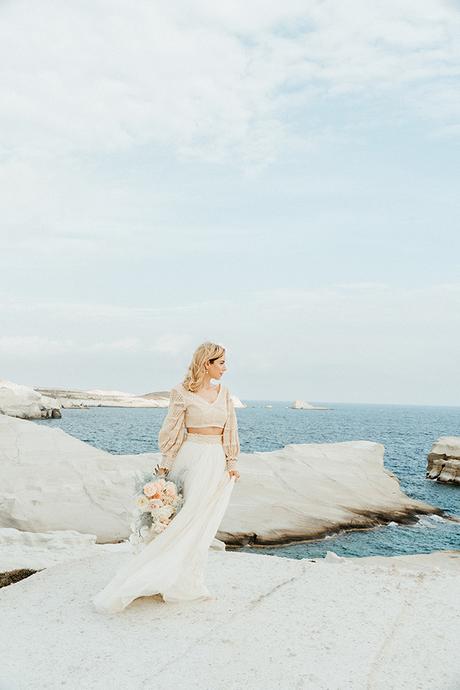 romantic-elopement-sea-styled-shoot_02