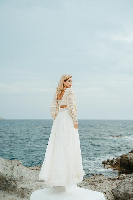 romantic-elopement-sea-styled-shoot_10