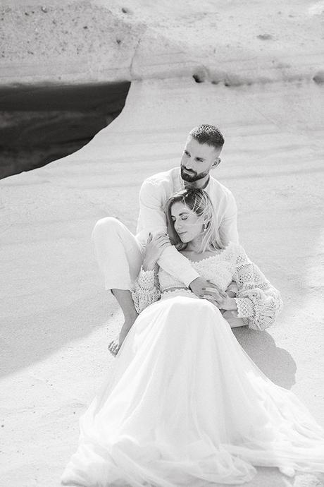 romantic-elopement-sea-styled-shoot_06