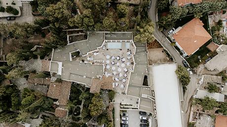 chic-summer-wedding-vorres-museum_17