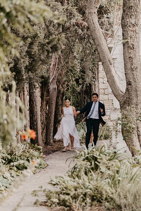 chic-summer-wedding-vorres-museum_19