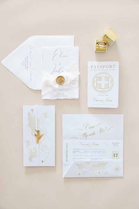 Seaside wedding with white blooms and gold accents | Eleni & Jordan Seaside wedding with white blooms and gold accents | Eleni & Jordan