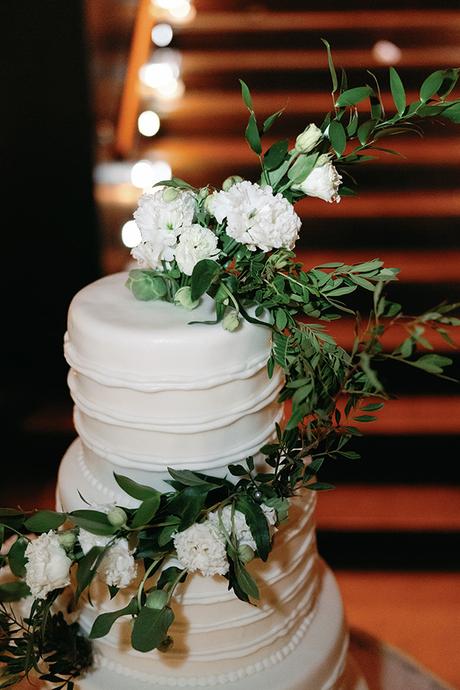 Seaside wedding with white blooms and gold accents | Eleni & Jordan Seaside wedding with white blooms and gold accents | Eleni & Jordan