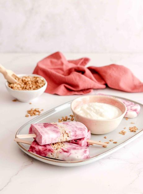 Mixed berry and granola yoghurt popsicles Mixed berry and granola yoghurt popsicles