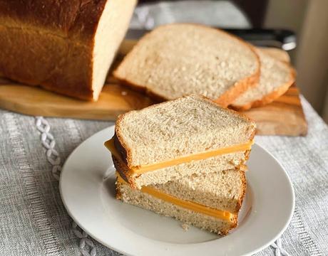 Honey Whole Wheat Bread (bread machine)