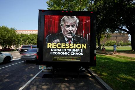 TGIF – Dollar Dives as Trump Backs Down to China and Japan Gets Tough on Rates