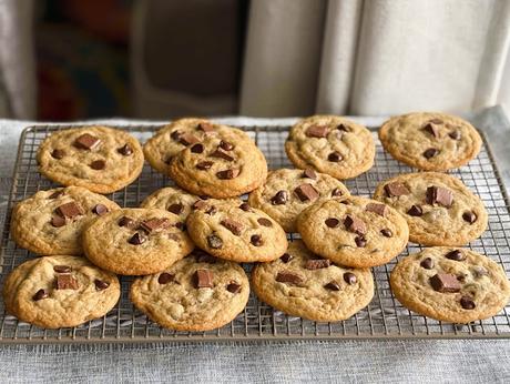 Bake Shop Chocolate Chip Cookies (small batch) Bake Shop Chocolate Chip Cookies (small batch)
