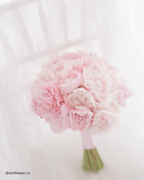 Enchanting Spring Wedding Bouquets: From Classic to Contemporary spring wedding bouquetssmall pink peonies bridal round bouquet