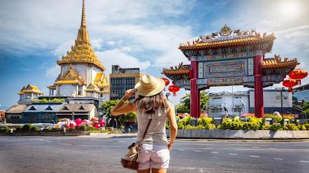 Experience romantic love through the superior honeymoon packages Bangkok