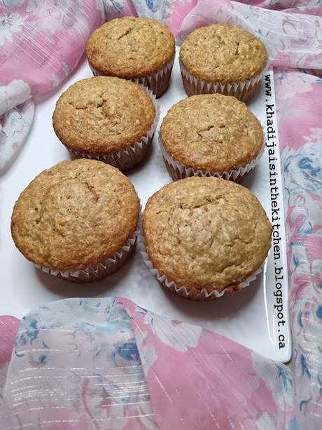 MUFFINS À LA BANANE ET NOIX DE COCO / COCONUT BANANA MUFFINS /MAGDALENAS DE BANANA Y COCO / مافن الموز وجوز الهند MUFFINS À LA BANANE ET NOIX DE COCO / COCONUT BANANA MUFFINS /MAGDALENAS DE BANANA Y COCO / مافن الموز وجوز الهند