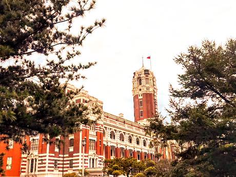 Serving It Up... Tropical Typhoon Days: Taipei, Taiwan!