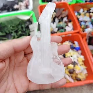 Natural Crystal Guitar Sculptures: Process, Energy, and Creative Vision Natural Crystal Guitar Sculptures: Process, Energy, and Creative Vision