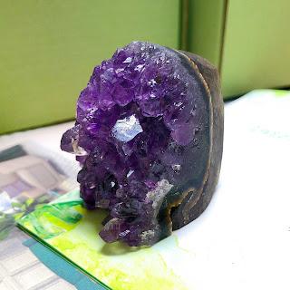 Crystal Healing Box: Unlocking the Mystical Powers of Crystals Crystal Healing Box: Unlocking the Mystical Powers of Crystals