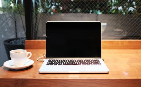 How Much Does It Cost to Fix a Laptop Screen? Factors That Affect the Price