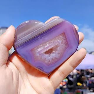 Discover Druzy Agate Heart: Formation, Meanings, and Geode Benefits Discover Druzy Agate Heart: Formation, Meanings, and Geode Benefits