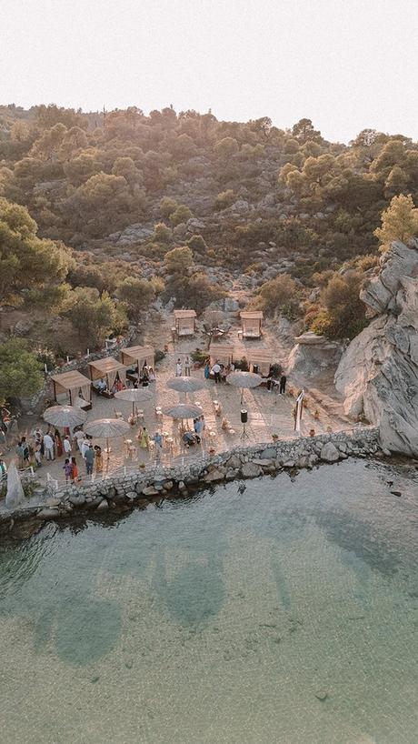 dreamlike-wedding-unique-floral-arrangements_09