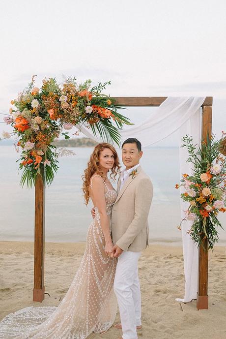 dreamlike-wedding-unique-floral-arrangements_01