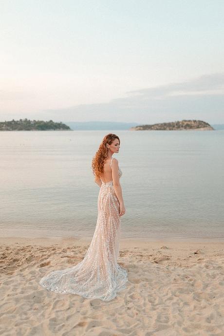 dreamlike-wedding-unique-floral-arrangements_04