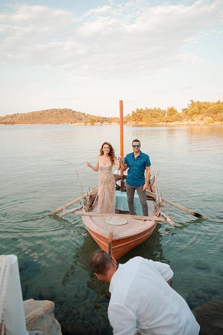 dreamlike-wedding-unique-floral-arrangements_19