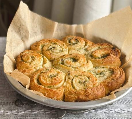 Garlic Swirl Rolls Garlic Swirl Rolls