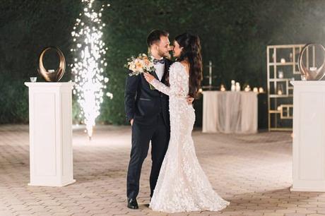 heartfelt wedding principal hall with romantic details_46