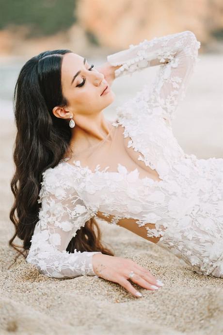 heartfelt wedding principal hall with romantic details_56