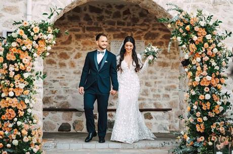 heartfelt wedding principal hall with romantic details_38