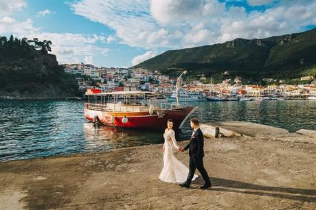 heartfelt wedding principal hall with romantic details_12