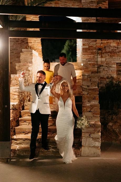 chic summer wedding breathtaking lazarou beach sifnos_35