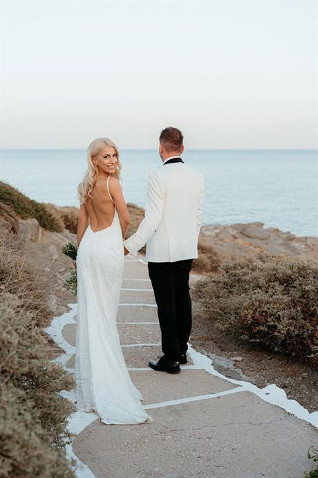 chic summer wedding breathtaking lazarou beach sifnos_29